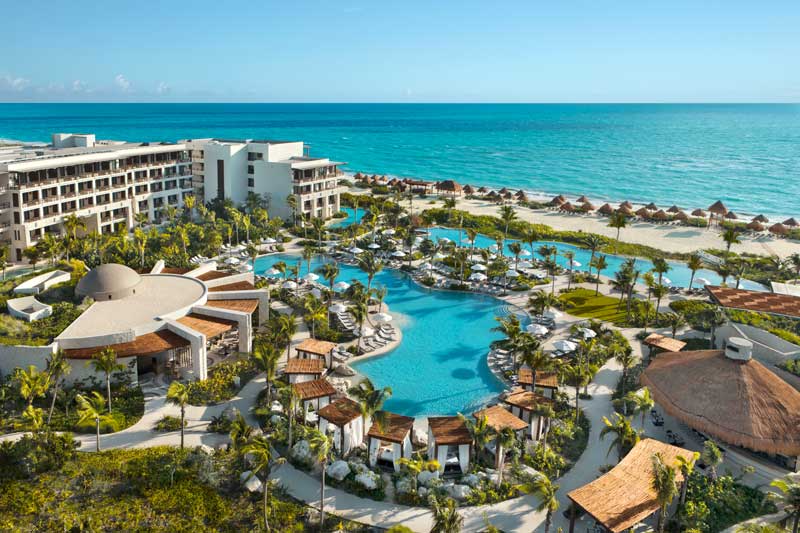 Apple-Vacations Apple Vacations | Specializing in Warm Weather Vacations