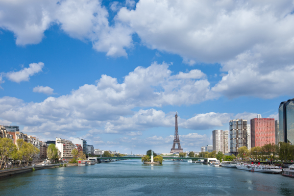 UW-FR-Paris-7076 – med